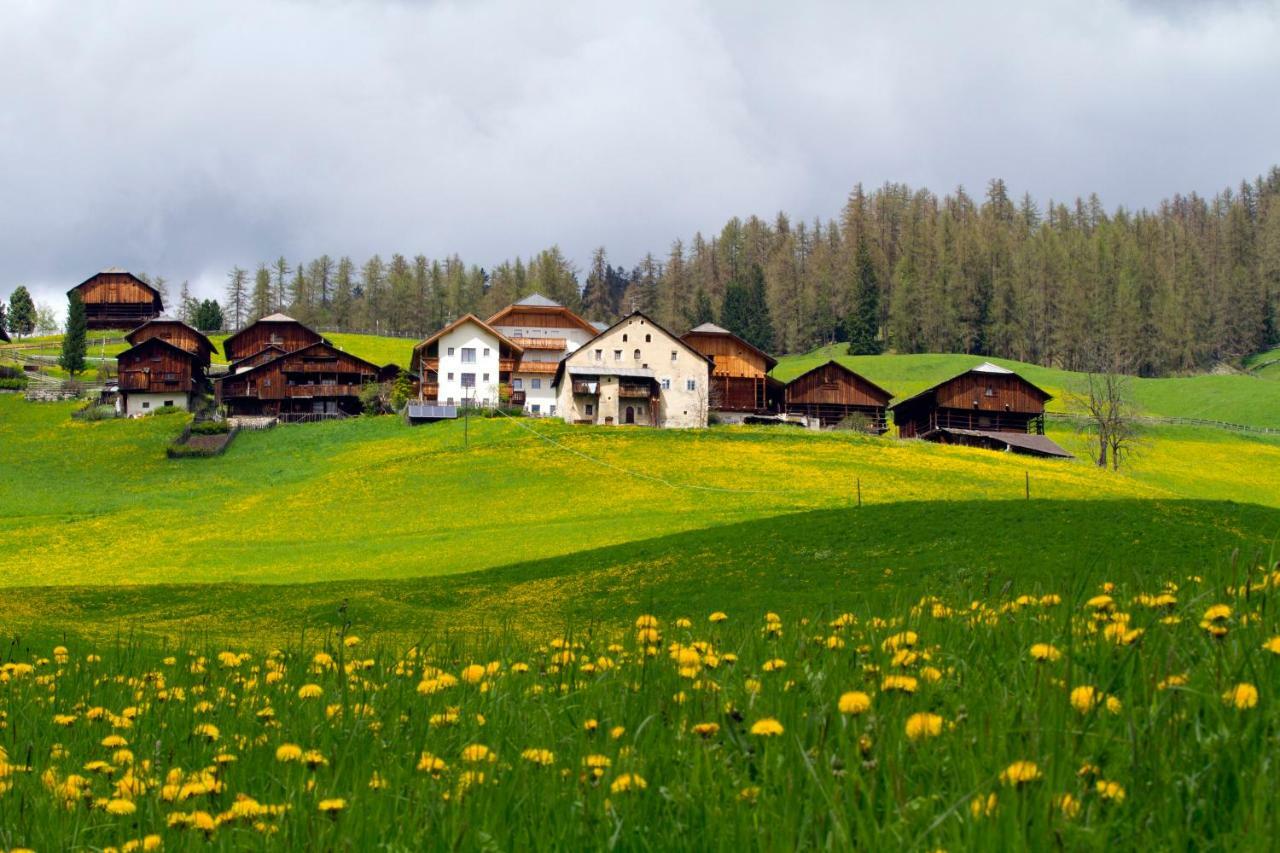 Apartments Ruac La Valle Buitenkant foto